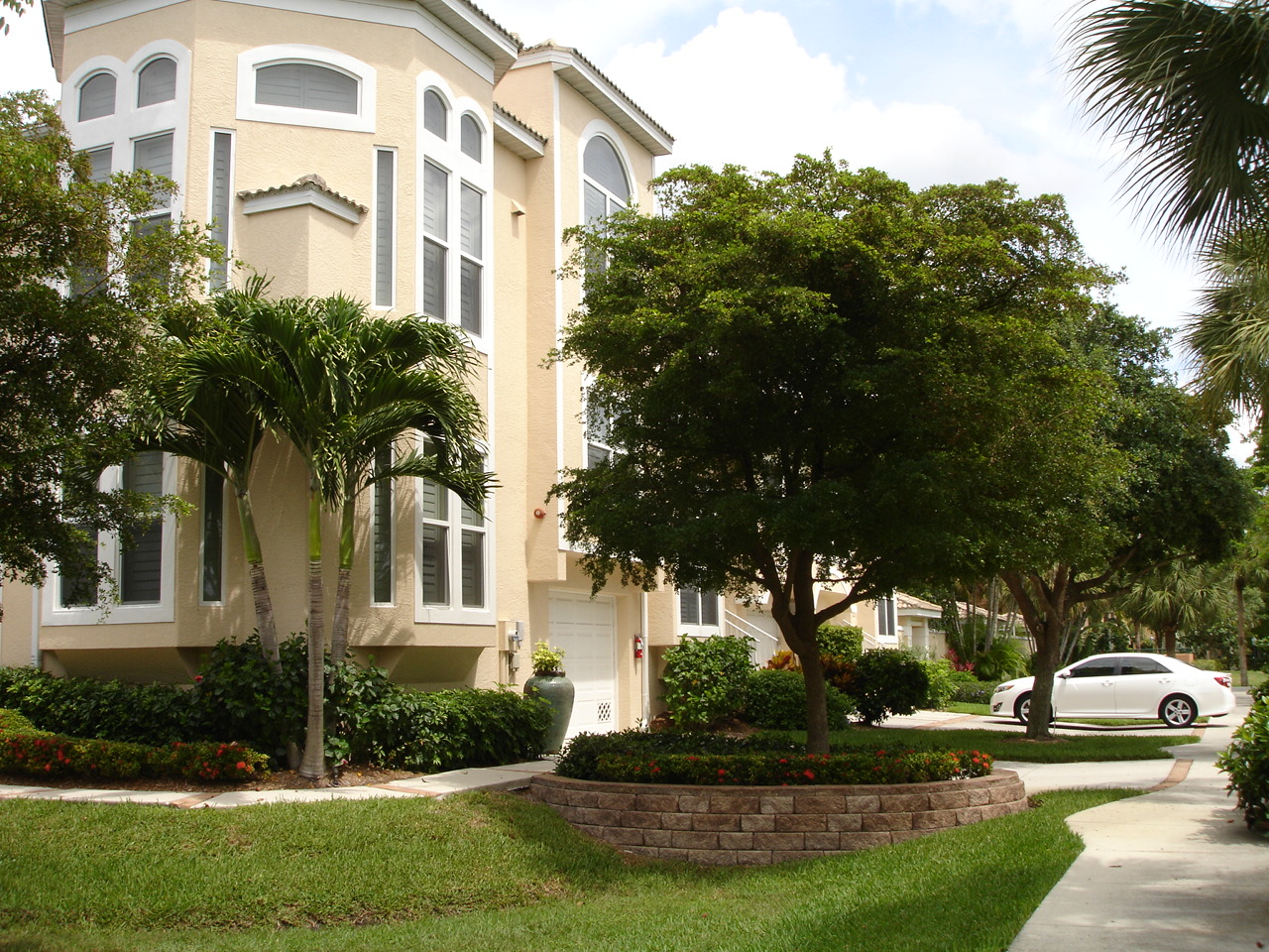 BROADVIEW VILLAS at OLDE NAPLES SOUTHEAST Real Estate NAPLES Florida Fla Fl